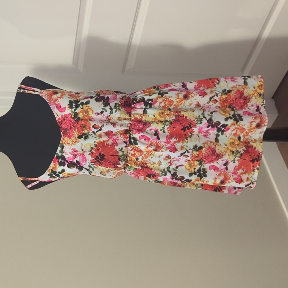 DYNAMITE | Colourful Light floral summer dress, Lined, Strappy, Small, EUC